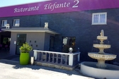 Restaurant italien Eléphant 2 - A l'entré de notre restaurant - La fontaine.